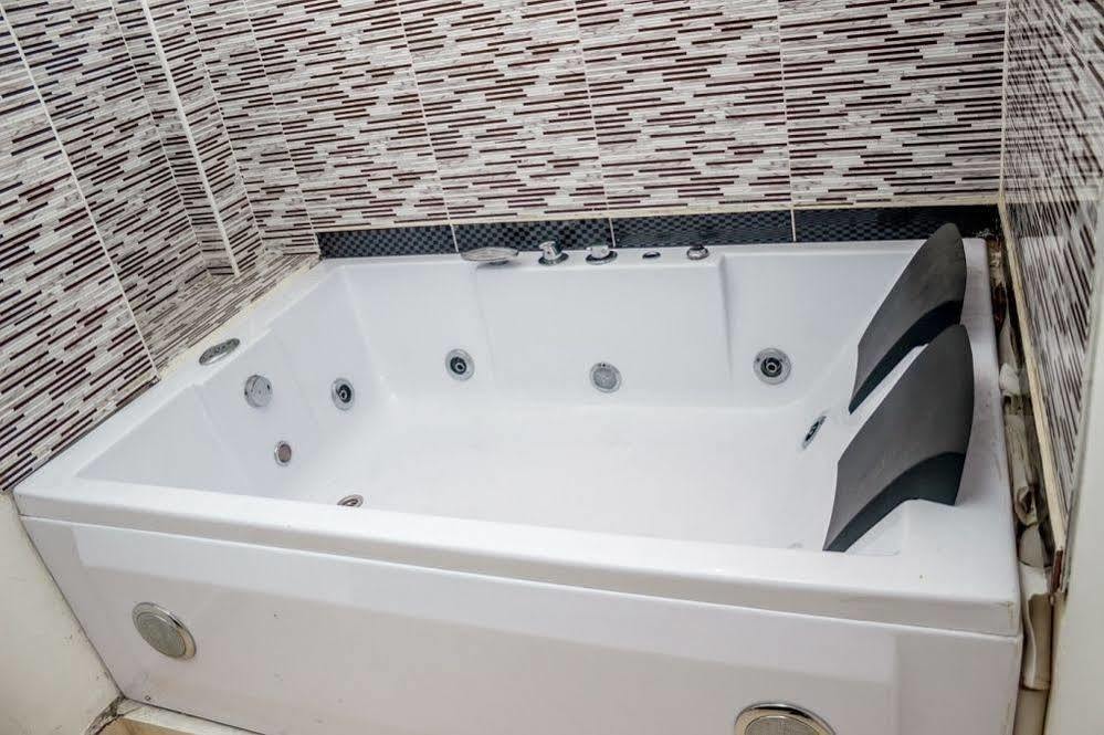 Hotel Bulerias Medellin Ngoại thất bức ảnh